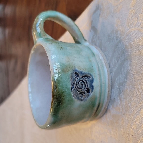 Studio Art Pottery Handmade Mug Set - Green Turtles - 5 Pieces - Picture 11 of 14